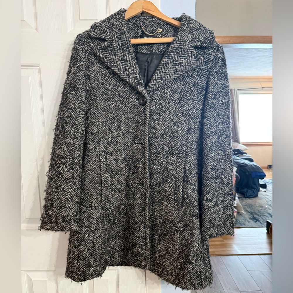 Ellen Tracy black and White Herringbone Coat great condition women’s 10